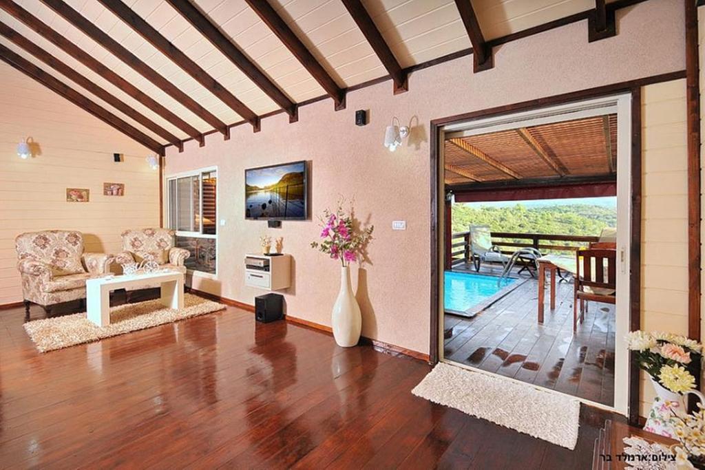 Between Sunrise And Sunset Suites Ya'ara Екстер'єр фото