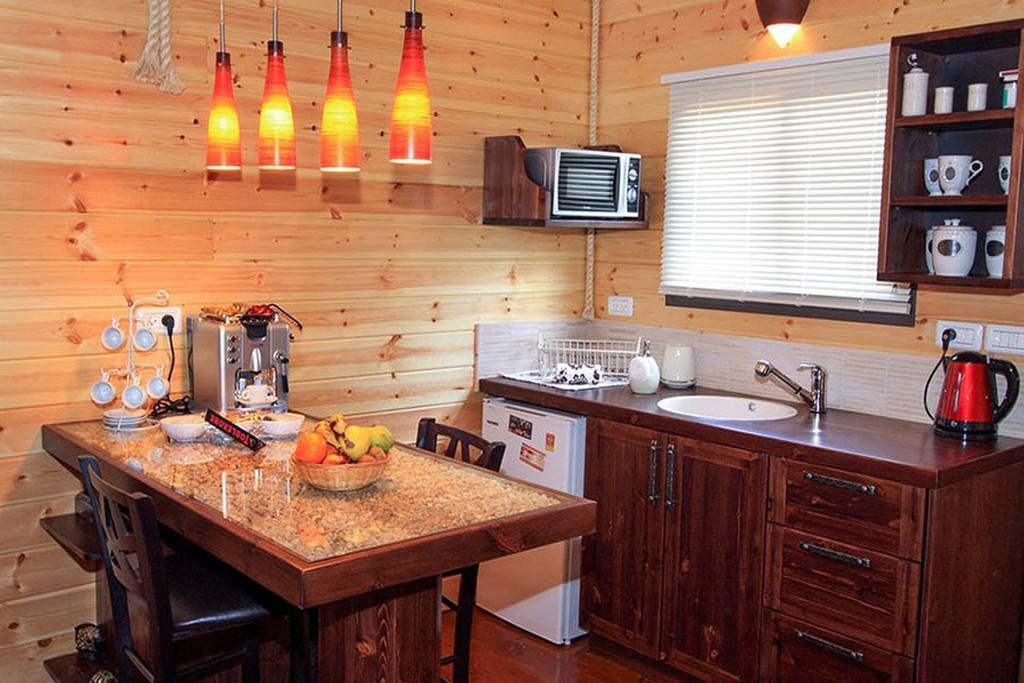 Between Sunrise And Sunset Suites Ya'ara Екстер'єр фото